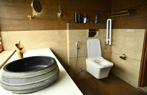 Elappara Hotel | Elysian Fields