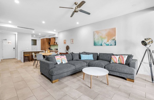 Palm Cove Hotel | Elysium Triton by the Sea