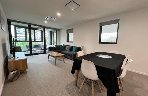 Lyneham Apartment | Embark Luxe 2BR 2Bath Apartment in Lynham 1 Secure Carpark Wifi Canberra