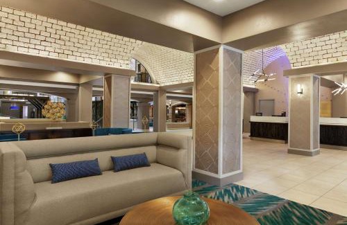 Arcadia Hotel | Embassy Suites by Hilton Arcadia-Pasadena Area
