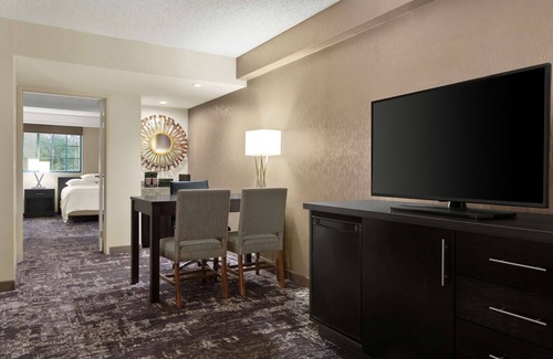 Arcadia Hotel | Embassy Suites by Hilton Arcadia Pasadena Area