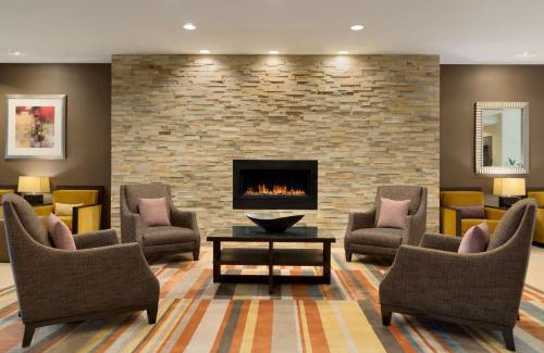 Deerfield Hotel | Embassy Suites by Hilton Chicago North Shore Deerfield