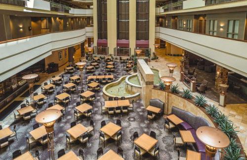 Frisco Hotel | Embassy Suites by Hilton Dallas Frisco Hotel & Convention Center