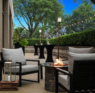 Troy Hotel | Embassy Suites by Hilton Detroit Troy Auburn Hills