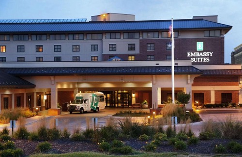 Downtown Omaha Hotel | Embassy Suites by Hilton Omaha Downtown Old Market