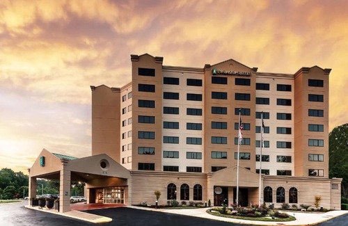 Crabtree Hotel | Embassy Suites by Hilton Raleigh Crabtree