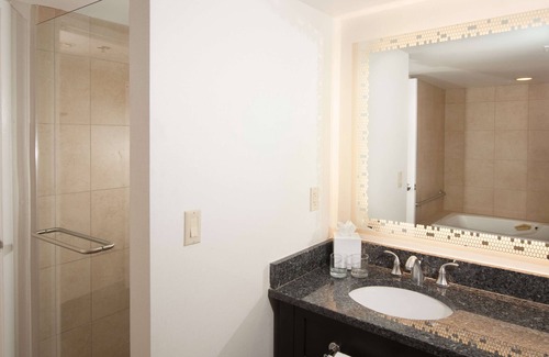 Crabtree Hotel | Embassy Suites by Hilton Raleigh Crabtree