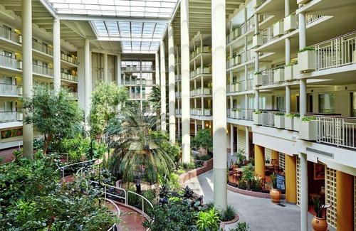 Parsippany Hotel | Embassy Suites Parsippany