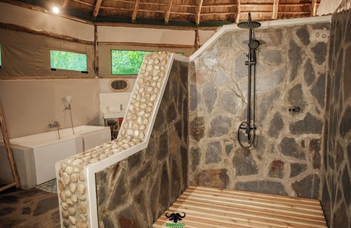 Ishasha Cabin | Embogo Lodges