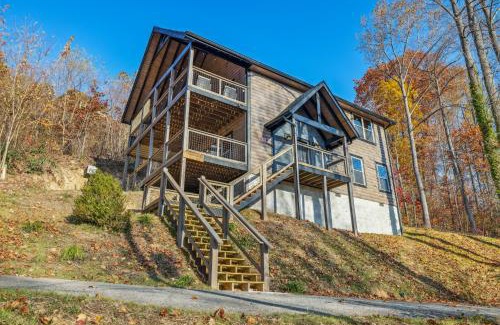 Gatlinburg - Pigeon Forge House | Embrace the Wild at the "Rustic Bear" Your Cozy Cabin Escape!