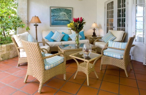 Gibbs Bay Apartment | Emerald Beach 2 | Allamanda