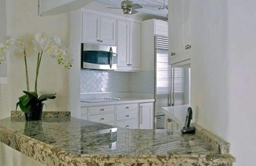 Gibbs Bay Villa | Emerald Beach 4 | Plumbago