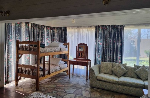 Kempton Park House | Emerald Guesthouse