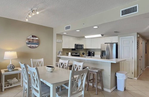Orange Beach Condo | Emerald Key #602 | 3BD/2BA, Pool, Beach Access, Across from Shopping Center
