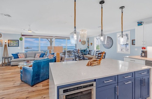 Marathon House | Emerald Shores – Luxury Oceanfront Rental, Heated Pool & Private Dock. Pets Welcome!