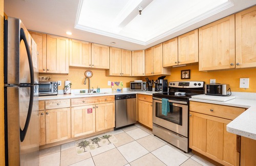 Navarre Beach Condo | Emerald Surf # 505, Steps from the Beach!
