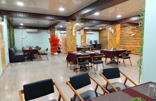 Pimpri - Chinchwad Hotel | Emerald Tree