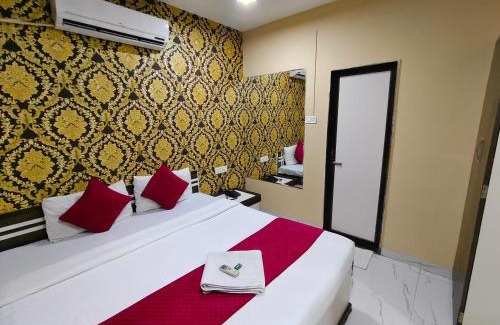 Pimpri - Chinchwad Hotel | Emerald Tree