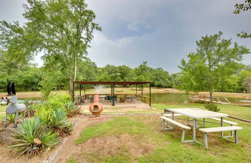 Emory Apartment | Emory Studio Cabin w/Lake Fork Boat Access!
