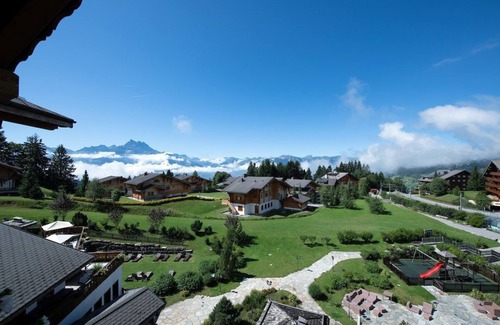 Villars-sur-Ollon Condo | Emplacement de Choix pour 16 | Wi-Fi Gratuit + Spa