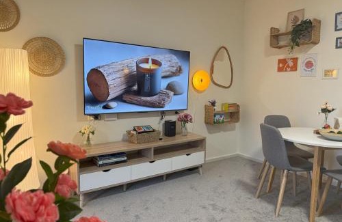 Melbourne Central Business District Apartment | Emporium Luxe 1BR King Suite - Prime CBD Location
