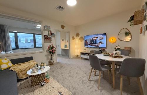 Melbourne Central Business District Apartment | Emporium Luxe 1BR King Suite - Prime CBD Location