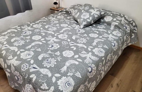 Concordia House | En Concordia, casa estilo industrial con amplio patio a 10 minutos de la plaza principal