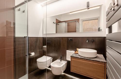 Rome City Centre Apartment | En-suite Bedroom Manin - 2 min walk to Termini Station