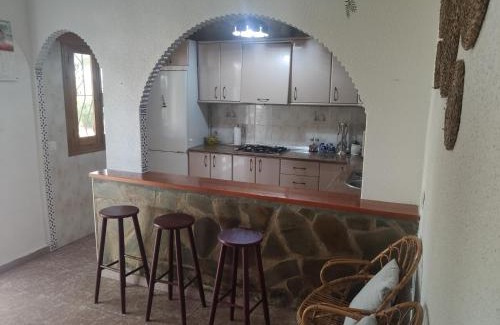 Berja Apartment | Encantadora casa rural con gran porche