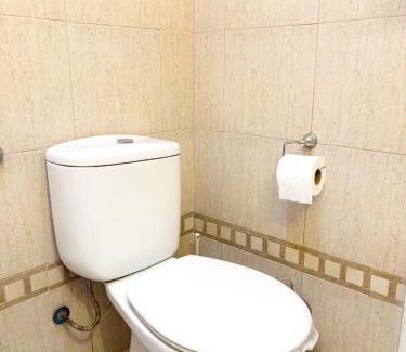 Chascomus House | Encantadora y espaciosa casa a dos cuadras de la Laguna, con pileta y parque