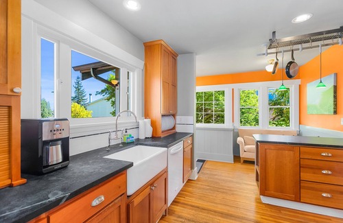 Phinney Ridge House | Enchanted Path to a Gardenscape