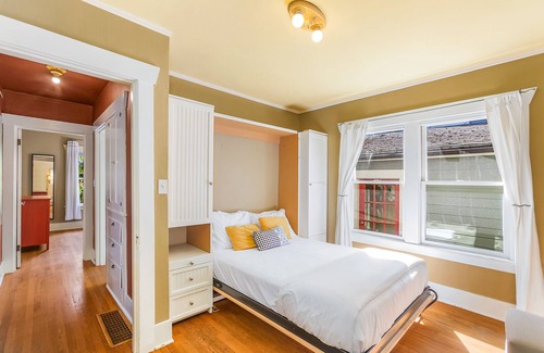 Phinney Ridge House | Enchanted Path to a Gardenscape