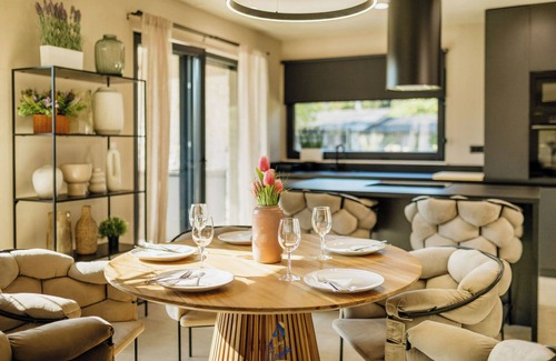 Tar-Vabriga Villa | Enchanting 3-BR Villa for 6, with Saltwater Pool