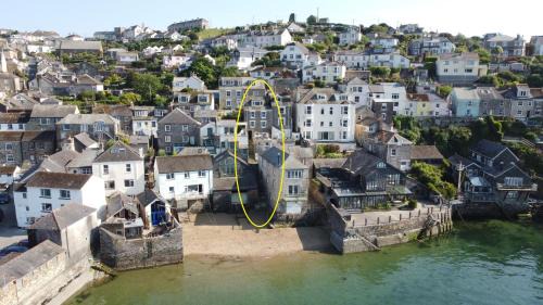 Polruan House | Enchanting Harbourside Cottage with Panoramic Views