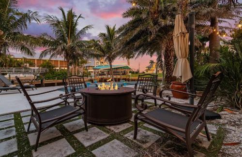 Saint James City House | Enchanting Retreat - Pine Island Paradise - Roelens