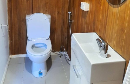 Berwick Cabin | Enchanting Tree Grove ! Unique Private Place, Pool