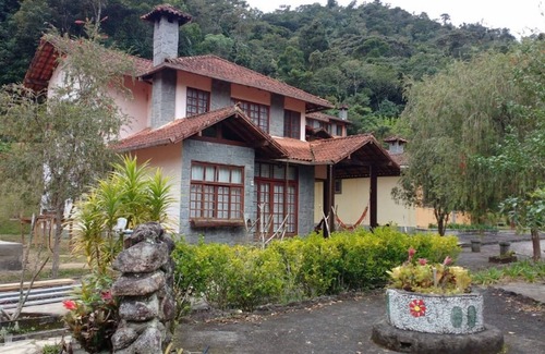 Teresopolis House | Encounter with nature - 3 SUITES COUPLE AND 2 BEDROOMS WITH BATHROOM