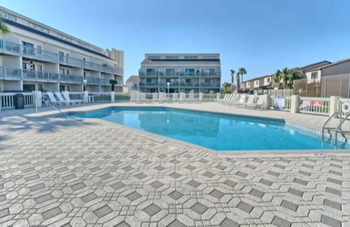 West Panama City Beach Condo | Endless Summer-Ground FLoor-PETS AOK