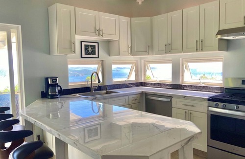 Estate Calabash Boom House | Endless View Cottage