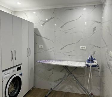 Berat Apartment | Eni entire guesthouse parking on site