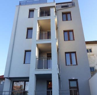 Sapareva Banya Apartment | ENIS Hotel с минерален басейн