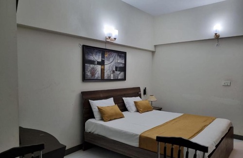 Gulshan-e-Iqbal Apartment | Eniter Two Bedrooms Luxry Apartment
