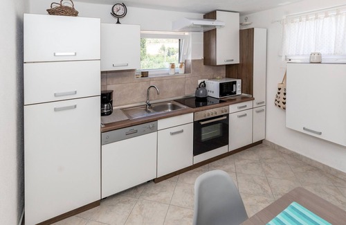 Kremena House | Enjoy a fantastic view of the sea from this attractive vacation home.