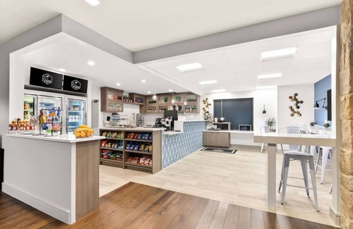 Bee Cave Apartment | Enjoy a Hassle-Free Stay! 3 Posh Units, Close to Bee Cave Sculpture Park