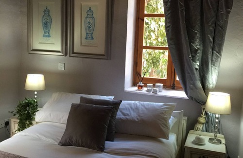 Paramytha Bed & Breakfast | Enjoy a unique holiday experience staying in a working Cookery School