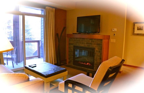 Canmore Cabin | Enjoy Mountain Views @ Fully Equipped 2BR2BA Hotel Condo