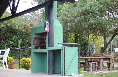 Vaqueros Cabin | Enjoy nature just minutes from downtown. Green Cottage