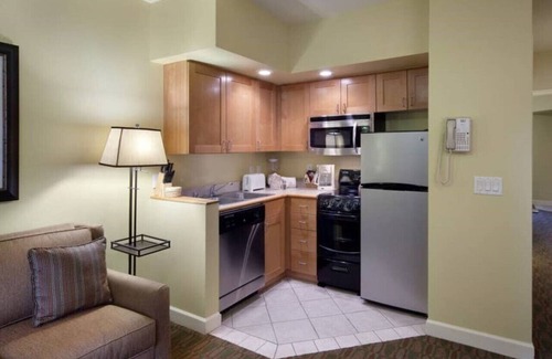 Lake Geneva Apartment | Enjoy onsite Waterpark in this family friendly 1BD condo