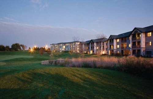 Lake Geneva Apartment | Enjoy onsite Waterpark in this family friendly 1BD condo