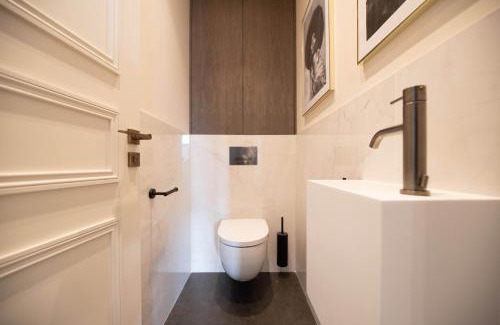 Saint-Gervais Apartment | Enjoy Parisian Life in an Elegant Flat - Le Marais